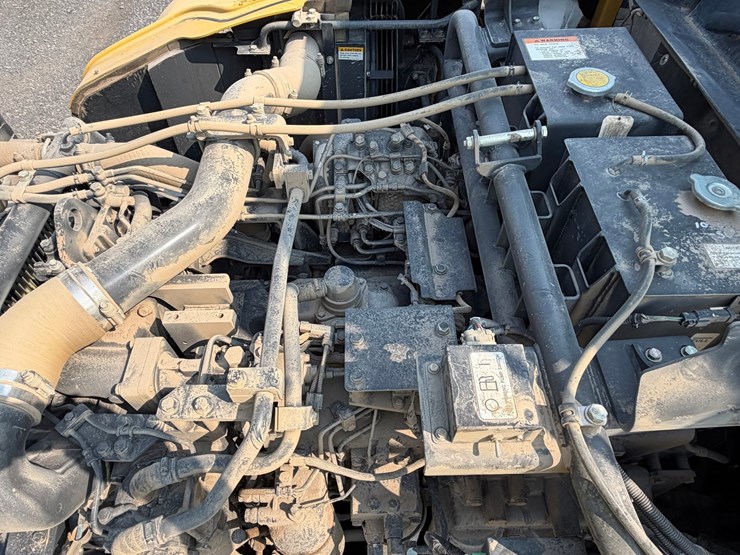 2016-komatsu-hm400-5-image-102