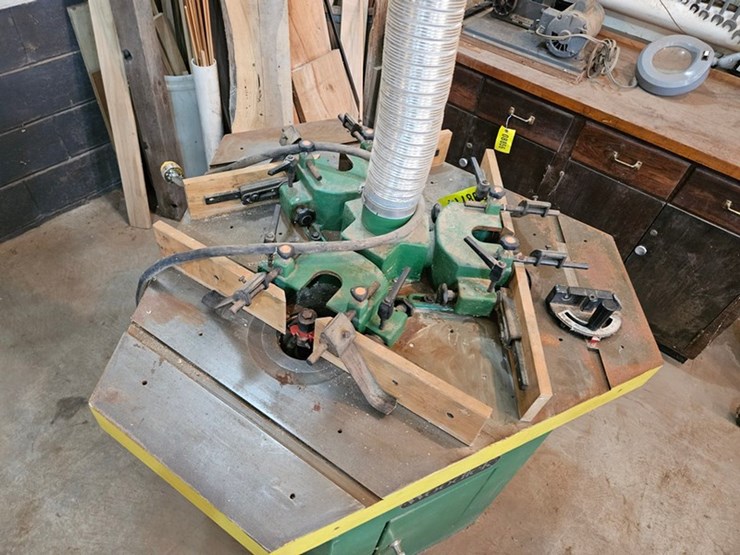 #8714-•-router-and-jointer-table-image-9