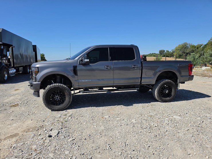 2022-ford-f250-image-4