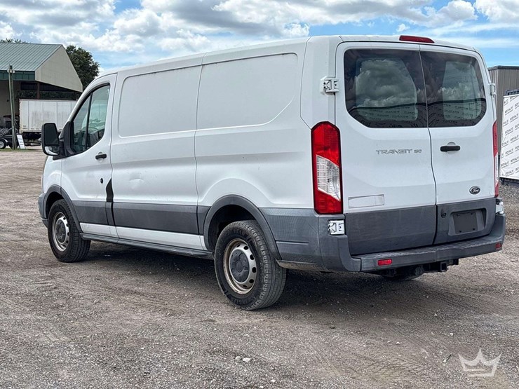 2016-ford-transit-image-4