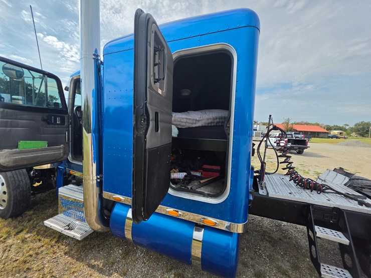 2006-peterbilt-379-image-68