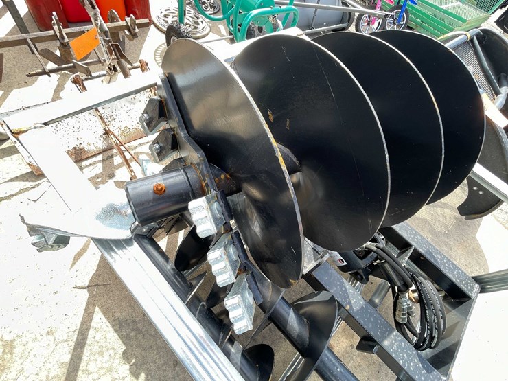 #4001-•-jct-skid-steer-hydraulic-auger-drive-and-bits-image-2