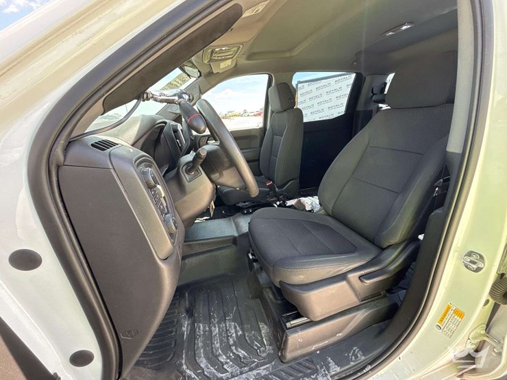 2022-chevrolet-silverado-1500-image-11