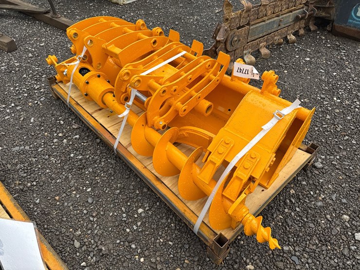 #6084-•-mini-excavator-attachment-package-image-1