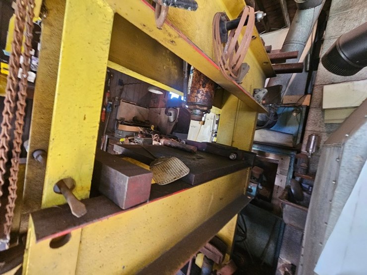 #8706-•-hydraulic-shop-press-image-5