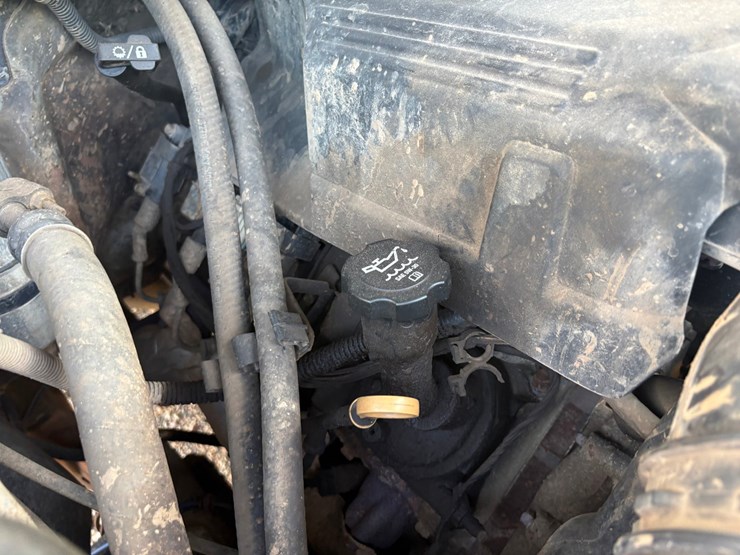 2010-chevrolet-silverado-2500-image-31