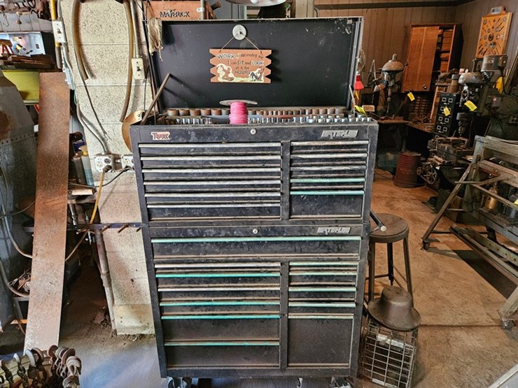 #8707-•-waterloo-traxx-series-fully-loaded-tool-box-image-1