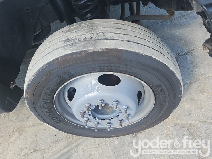 2012-ford-f450-image-15