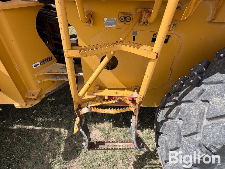2001-deere-624h-image-13