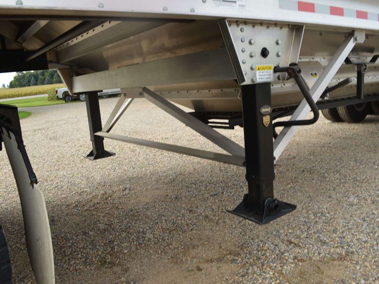 2014-dakota-aluminum-tri-axle-hopper-bottom-trailer-image-19