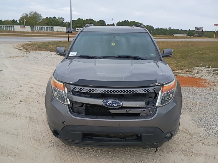2013-ford-explorer-image-12