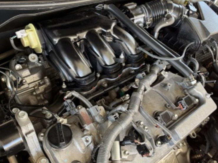 2014-toyota-camry-sdn-image-19
