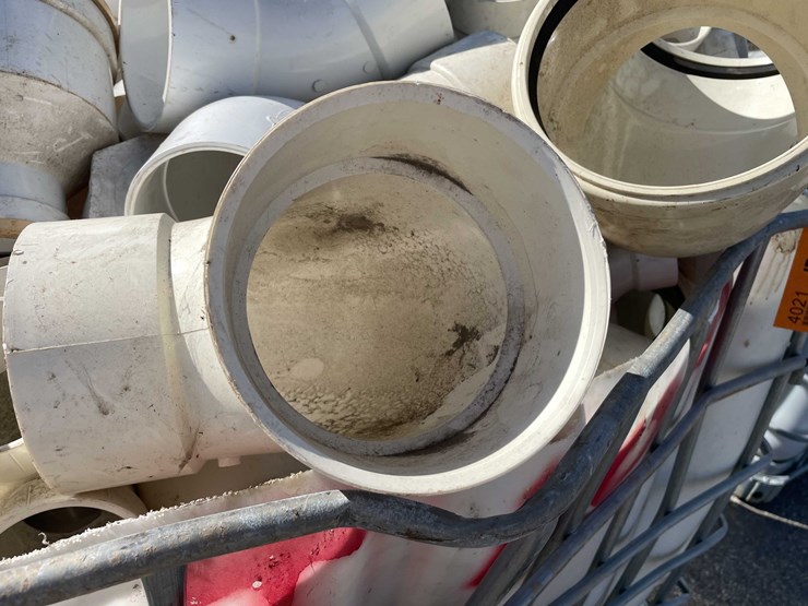 #4021-•-ibc-of-plastic-pipe-fittings-(09)-image-13