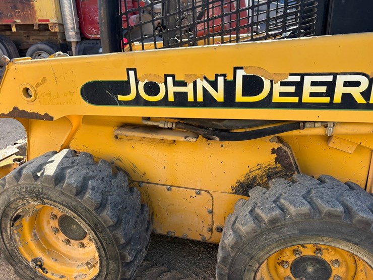 2003-john-deere-240-image-14