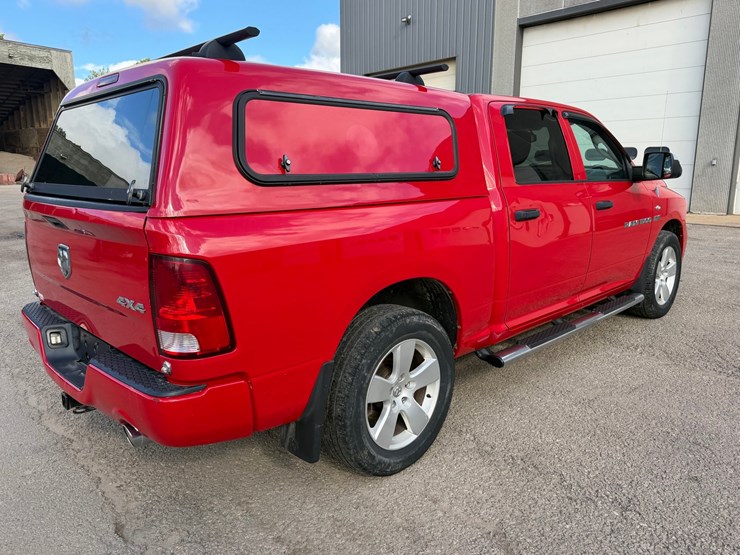 2012-dodge-1500-image-5