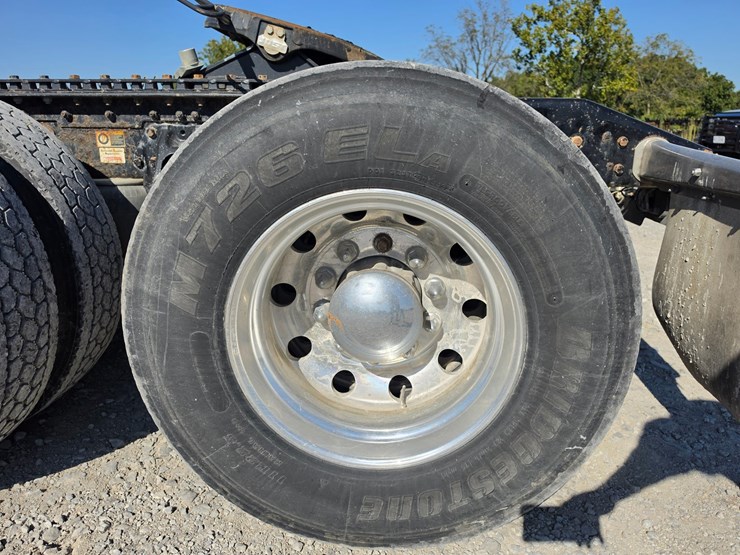 2018-kenworth-t800-image-134