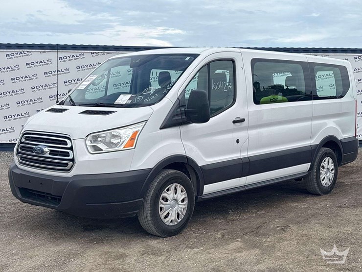 2019-ford-transit-image-1