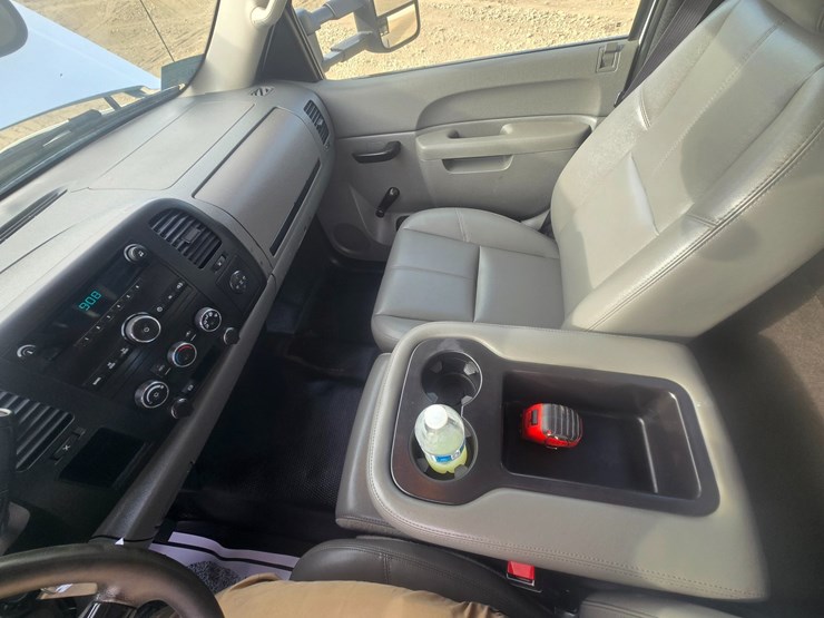 2013-gmc-sierra-3500-image-54
