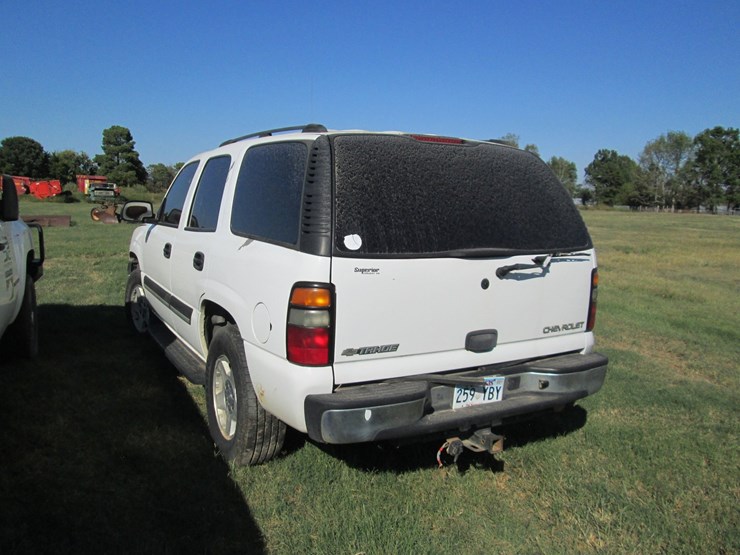 2004-chevrolet-tahoe-image-4