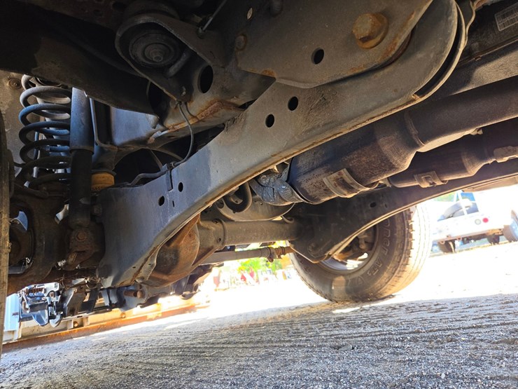 2015-ford-f350-image-34