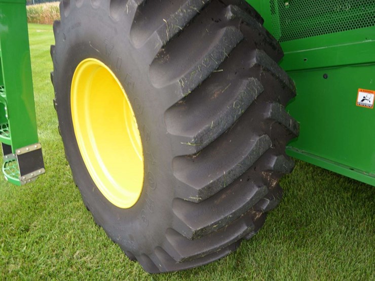 2012-john-deere-s550-image-23