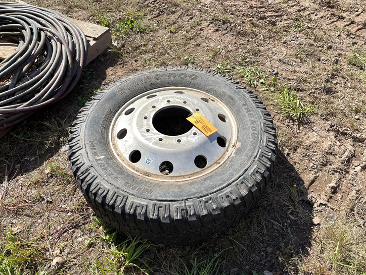 #1648-•-alcoa-10-bolt-aluminum-dually-wheel-with-tire-image-3