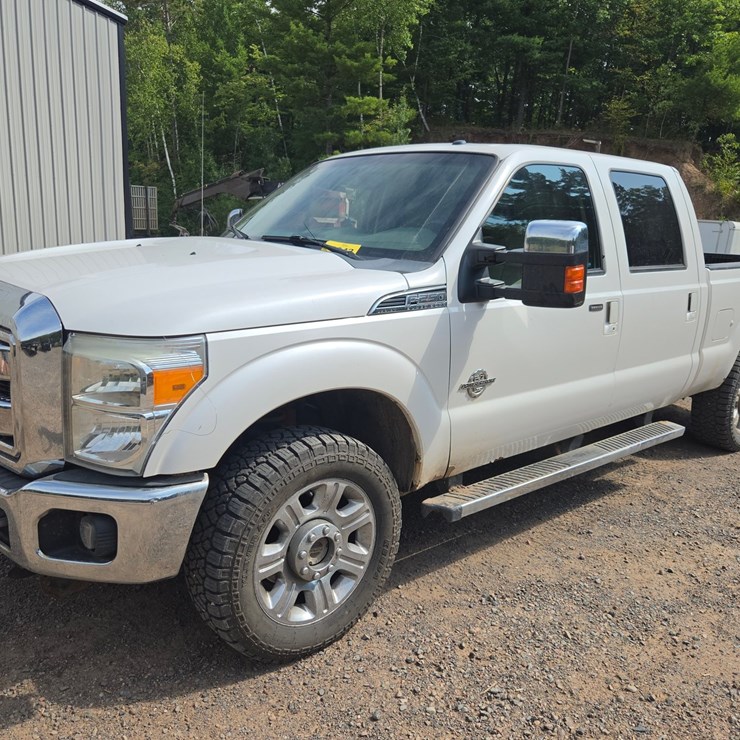 2013 FORD F250 LARIAT