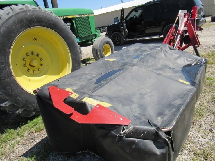2022-case-ih-md83-image-5