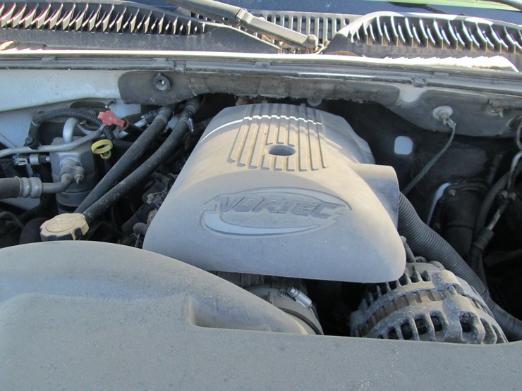 2004-chevrolet-tahoe-image-17