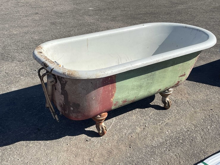 #4051-•-cast-iron-clawfoot-tub-(08)-image-6