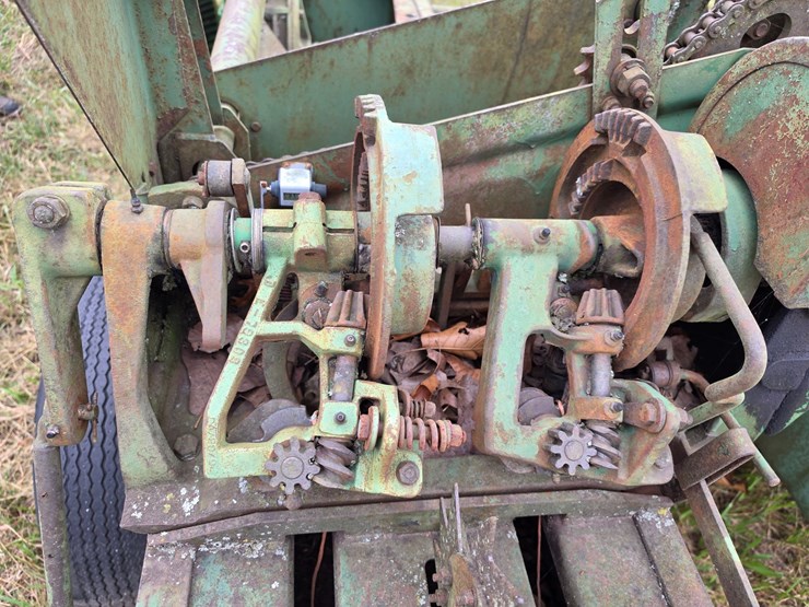 john-deere-14t-image-30