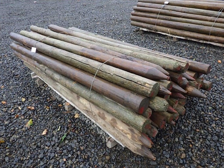 round-wooden-fence-posts-8'l-image-2