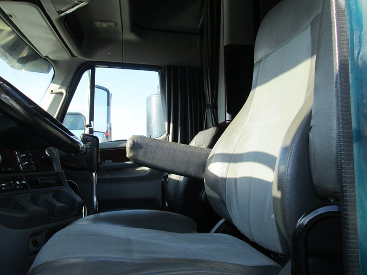 #44764-•-2009-freightliner-coronada-sleeper-s/a-truck-tractor-1fvxfb0099dad1670-inv#44764-image-24