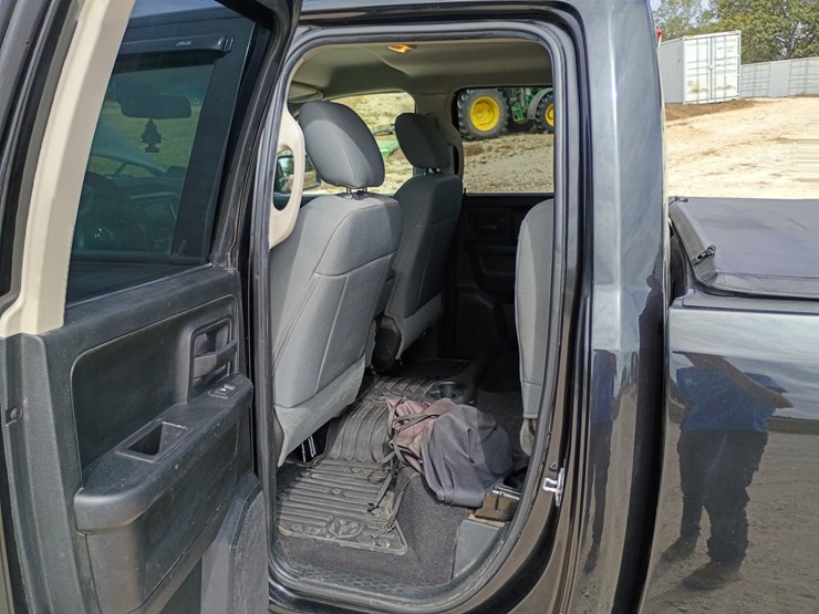 2018-dodge-1500-image-60
