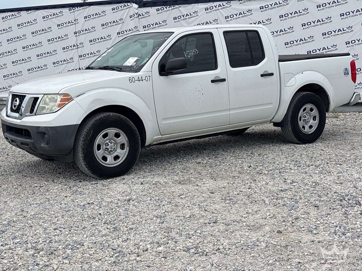 2016-nissan-frontier-image-1