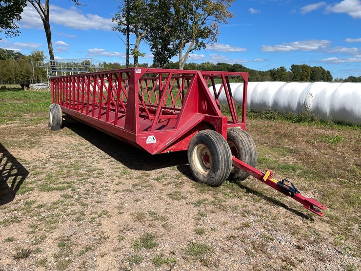 #1608-•-notch-24'-feeder-wagon-image-3