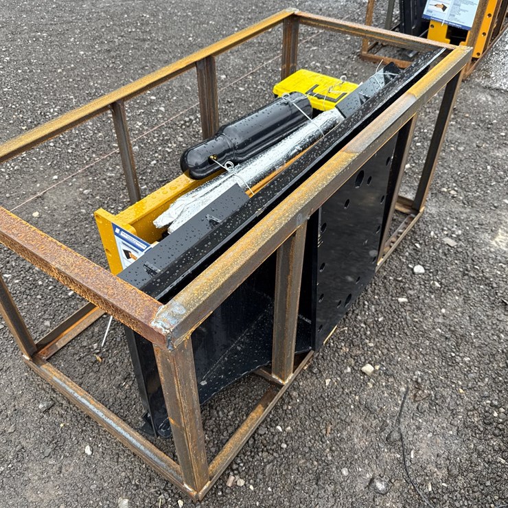 #6029 • AGROTK 680 SKID STEER HYD BREAKER
