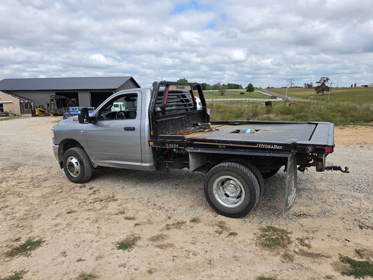 2024-dodge-3500-image-5