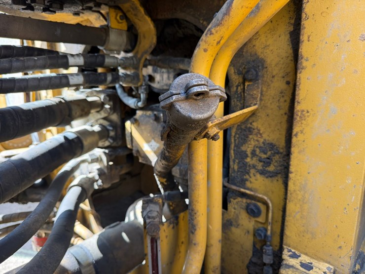 2017-caterpillar-988k-image-52