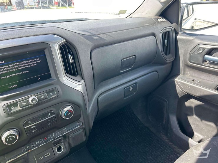2022-chevrolet-silverado-1500-image-21