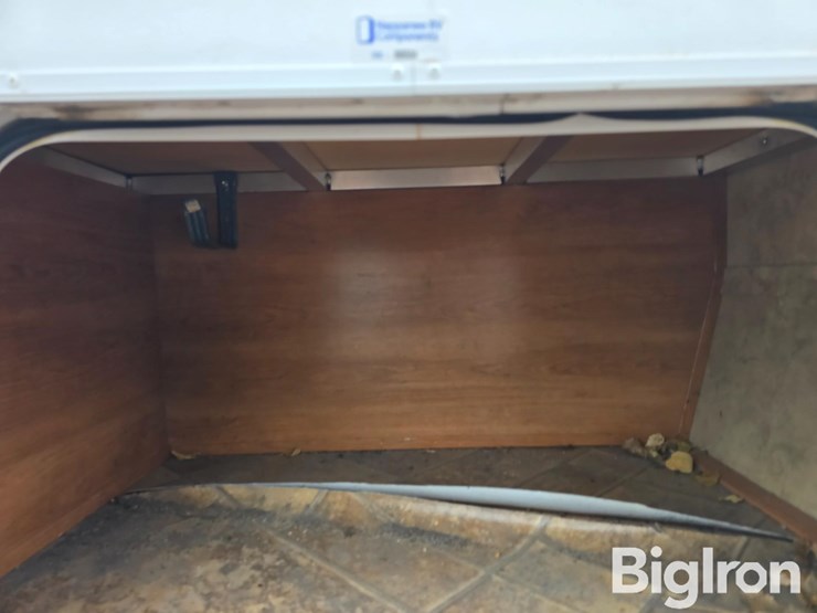 2008-keystone-cougar-29bhs-t/a-travel-trailer-image-16