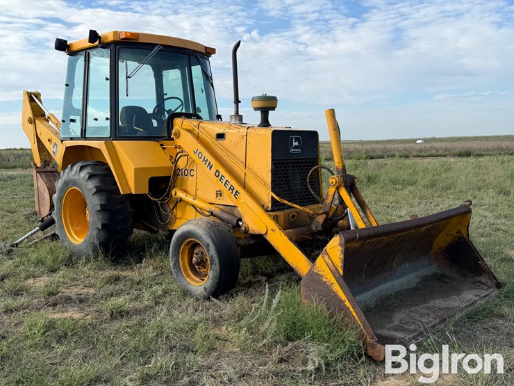 1986-deere-210c-image-1