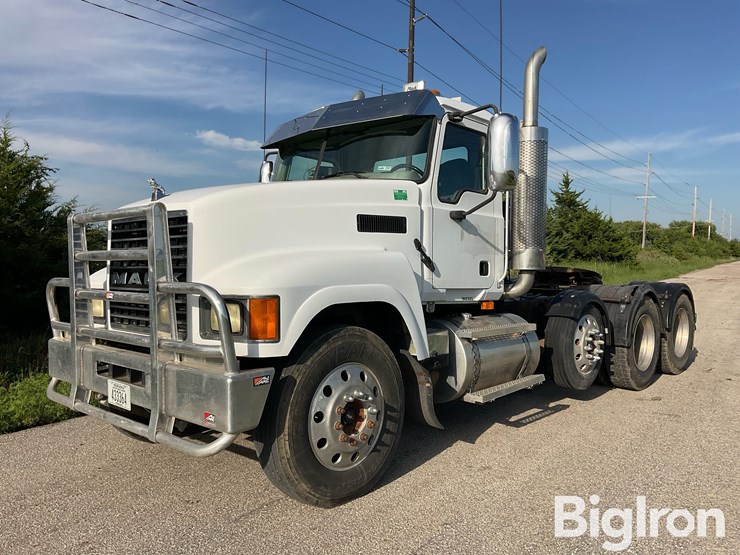 2007-mack-chn613-image-1