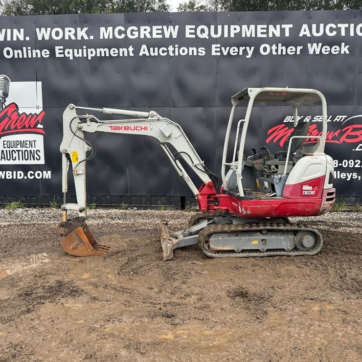 2017 TAKEUCHI TB230