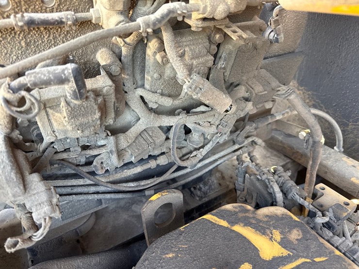 2012-caterpillar-c13-image-45