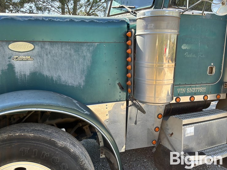 1995-peterbilt-379-image-10