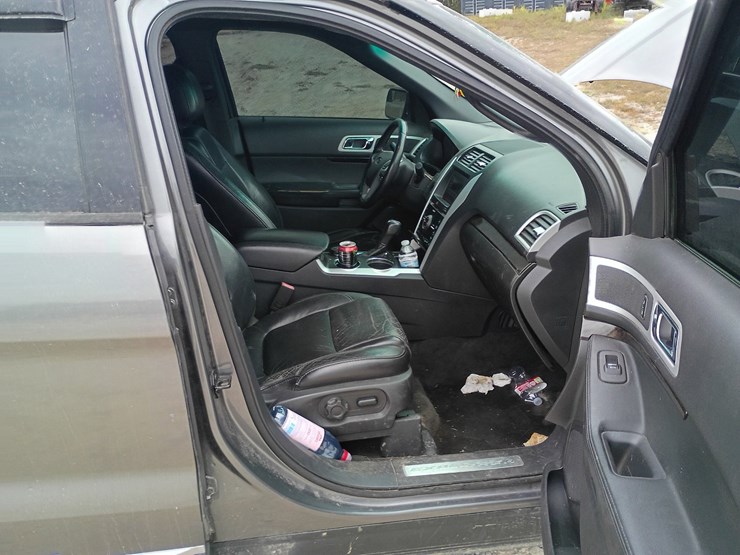 2013-ford-explorer-image-28