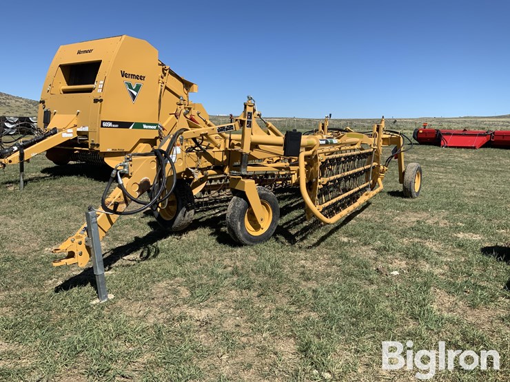 2009-vermeer-r2300-image-1