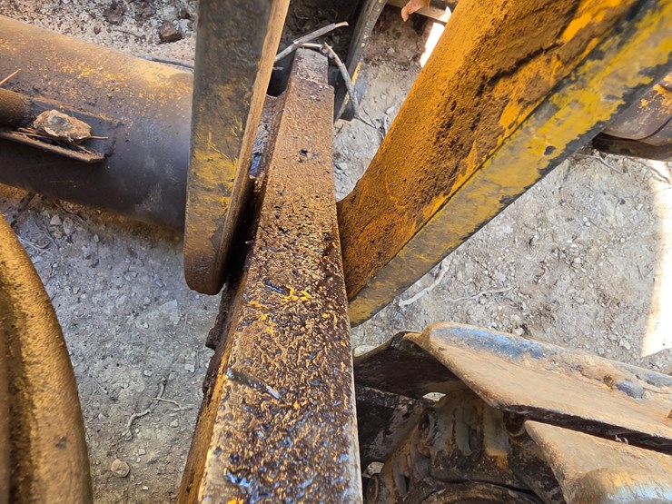 deere-555g-image-87