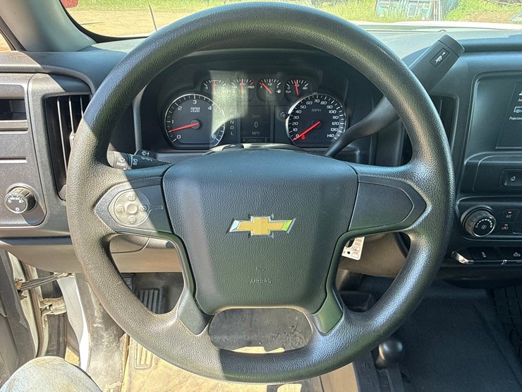 #1395-•-2019-chevrolet-silverado-4x4-pickup-truck-image-47